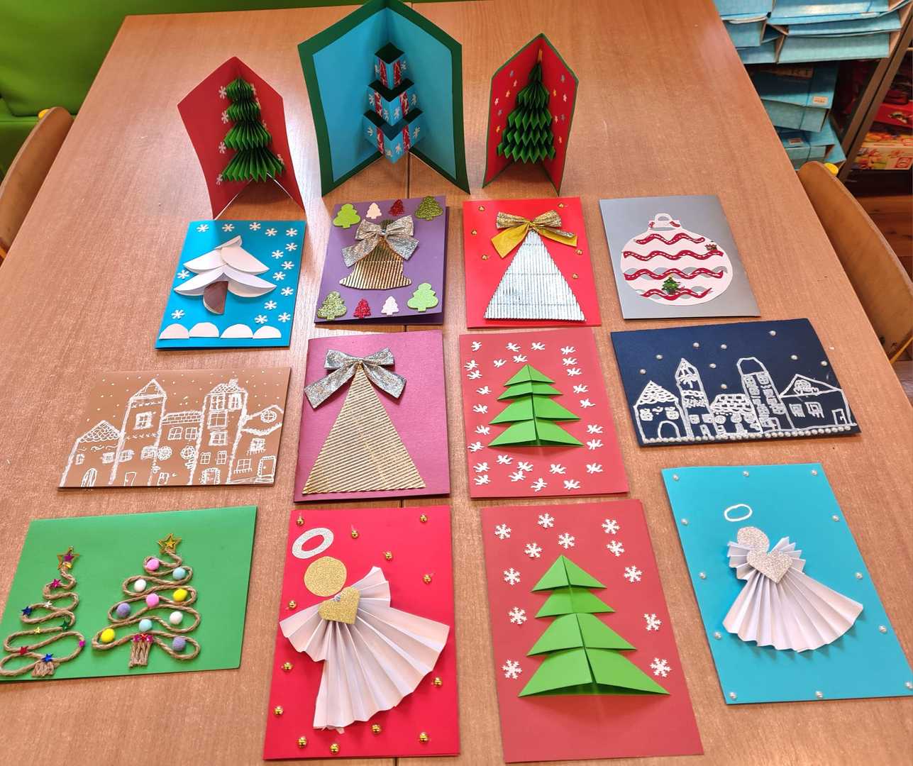 Kartki świąteczne wykonane przez dzieci z klasy 0 a (1).jpg